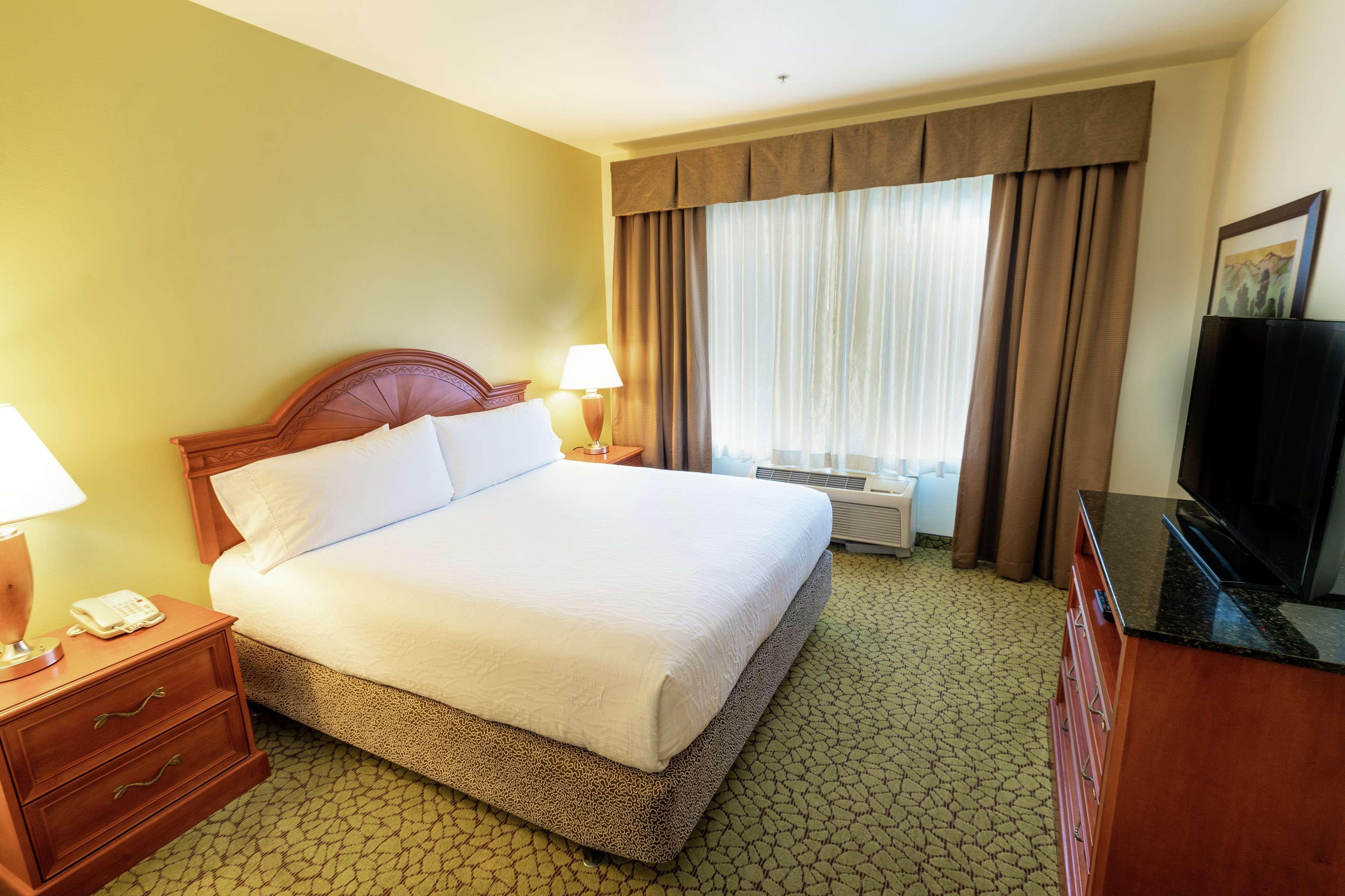 Hilton Garden Inn Ontario Rancho Cucamonga Ngoại thất bức ảnh