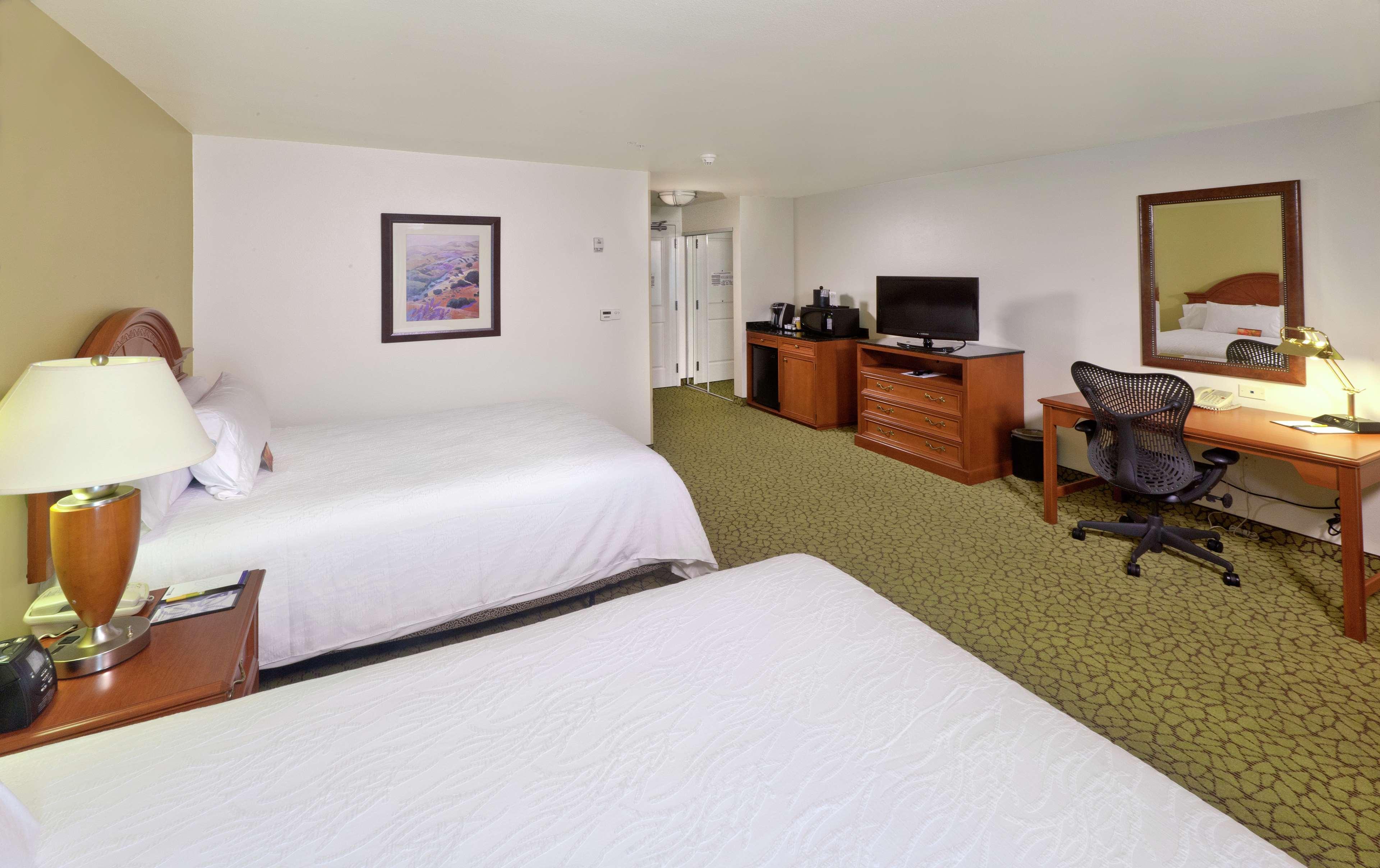 Hilton Garden Inn Ontario Rancho Cucamonga Ngoại thất bức ảnh