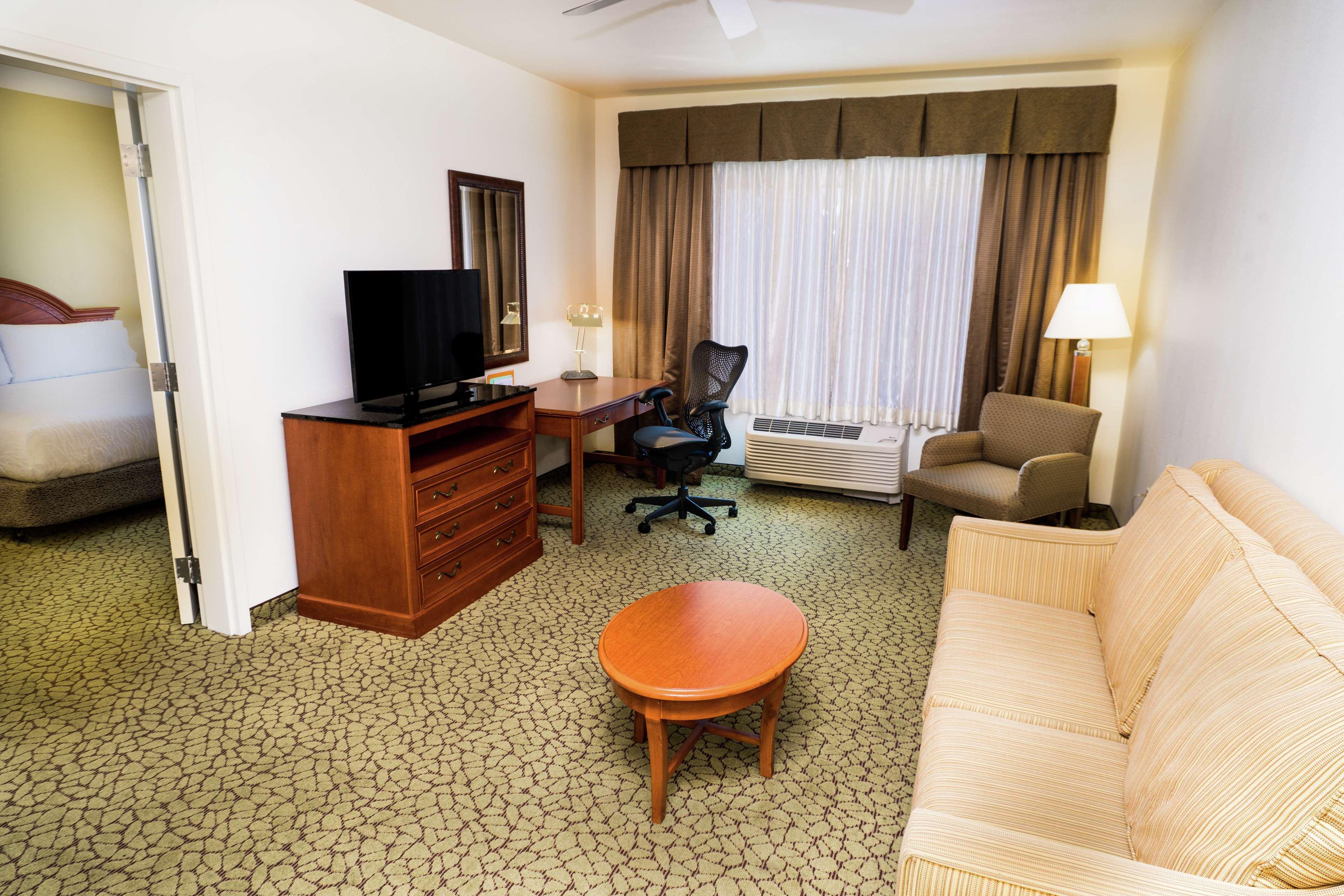 Hilton Garden Inn Ontario Rancho Cucamonga Ngoại thất bức ảnh