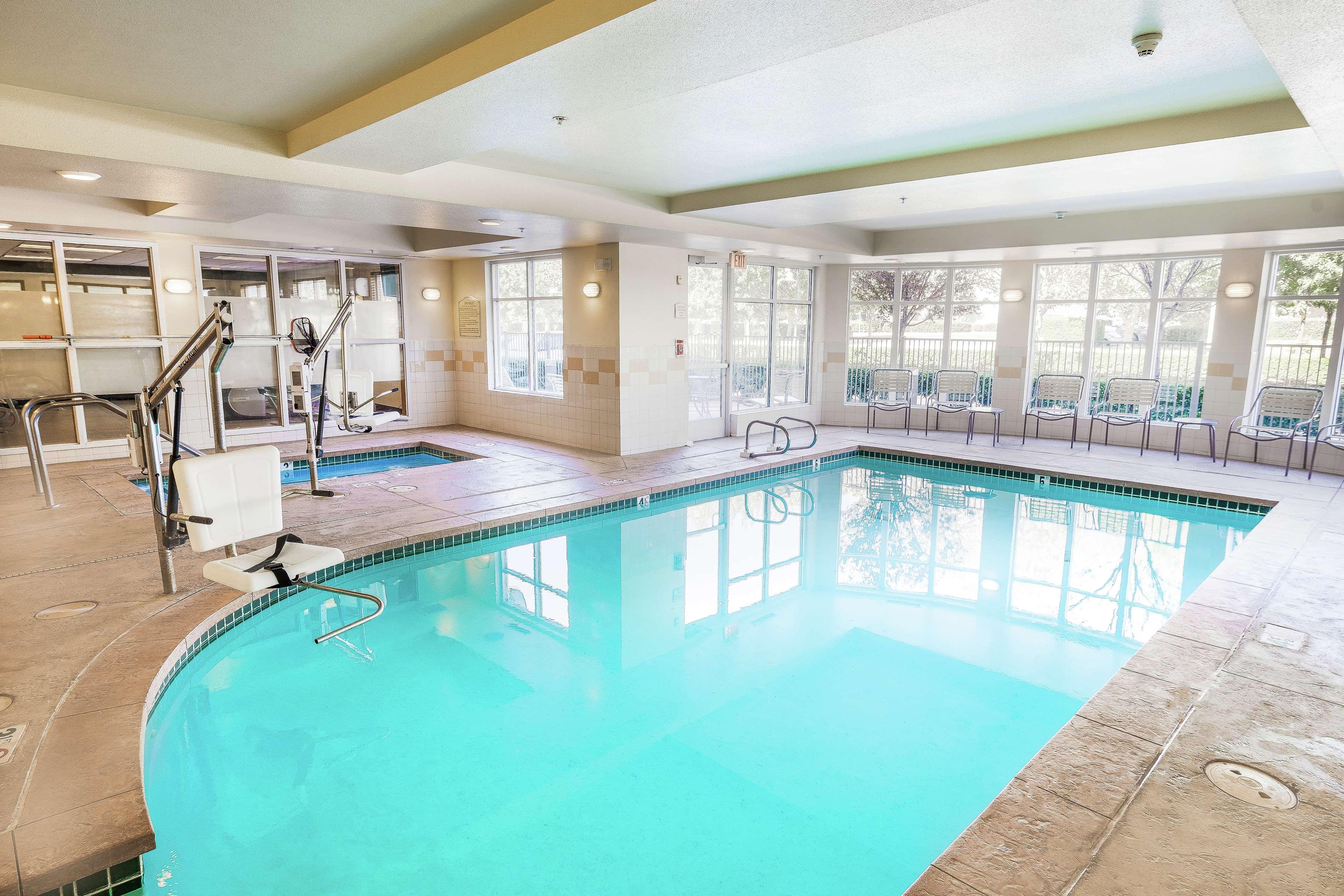 Hilton Garden Inn Ontario Rancho Cucamonga Ngoại thất bức ảnh