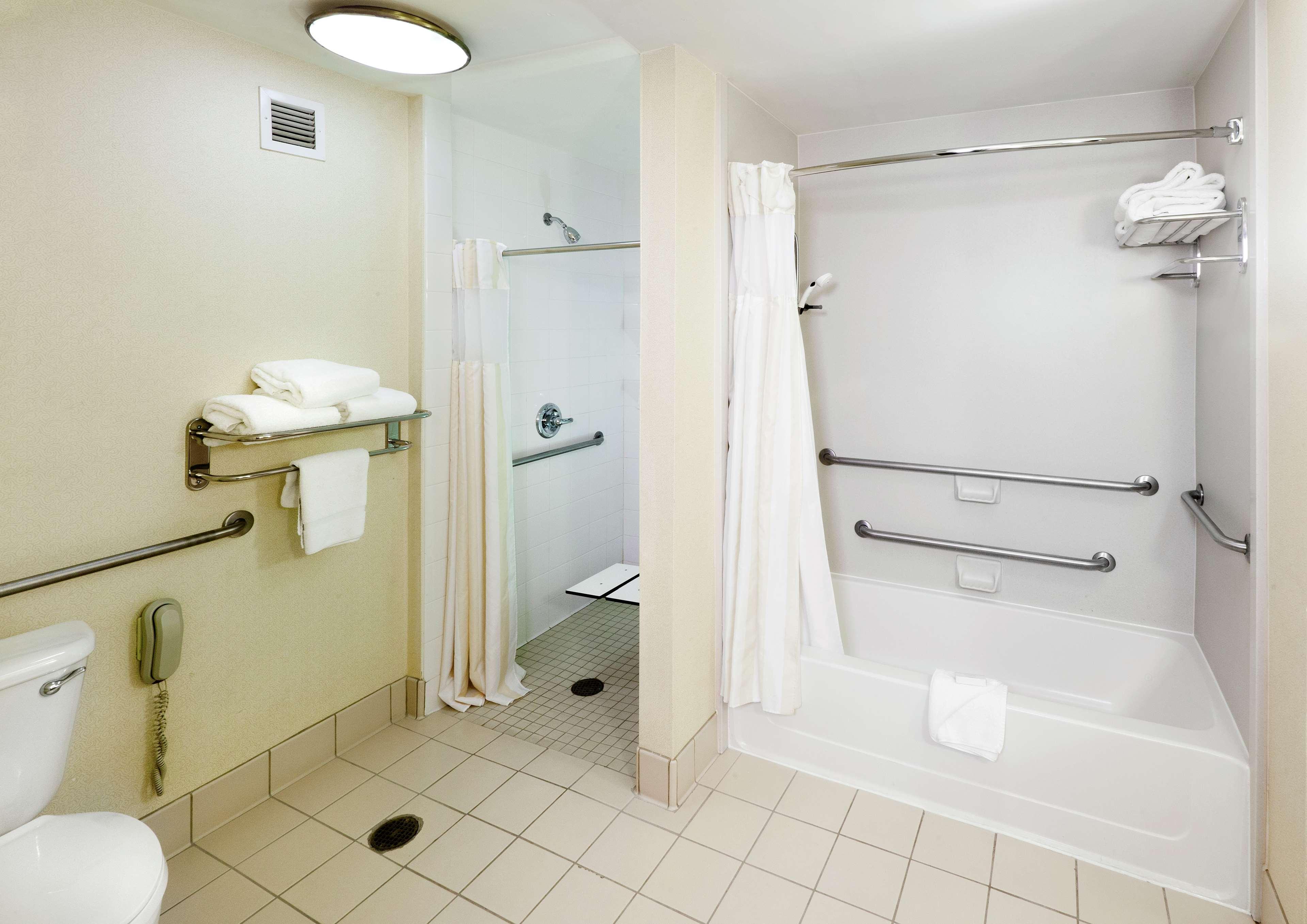 Hilton Garden Inn Ontario Rancho Cucamonga Ngoại thất bức ảnh