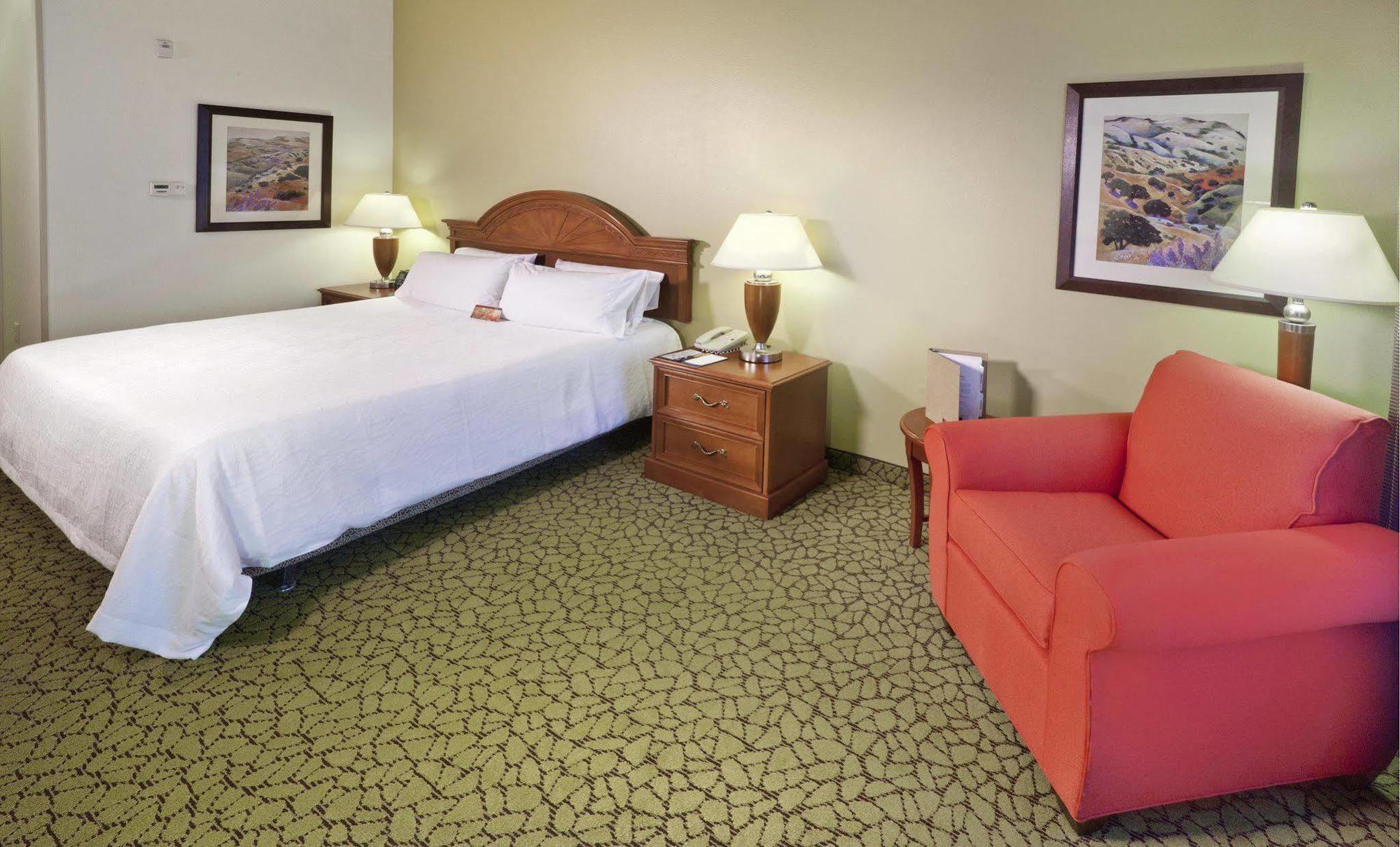 Hilton Garden Inn Ontario Rancho Cucamonga Ngoại thất bức ảnh